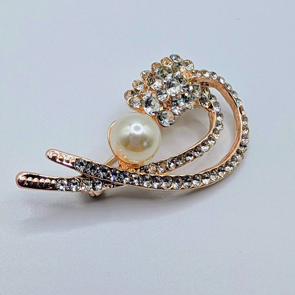Rose Gold-Tone Alloy Brooch - Faux Pearl and Rhinestones - NWOT